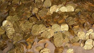 کشف و ضبط ۱۵۵ سکه تقلبی با طرح دوره ساسانی در دلیجان   