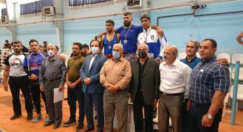 ورزشکاران کشتی پهلوانی استان مرکزی دراراک پنجه در پنجه افکندند